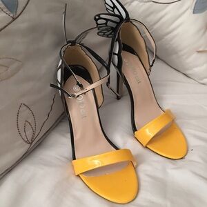 Jo Jo Cat heeled sandals w/butterfly.